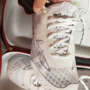 Nfinity cheer shoes